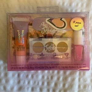 Justice Girl Beauty in a Bag 6pc Gift Set Lip-gloss Eyeshadow Palette Nail Board